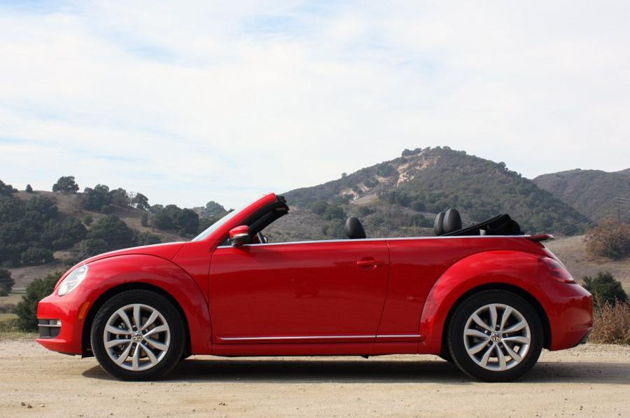  Volkswagen Beetle TDi Cabriolet 2013 года  (фото 7 из 40)